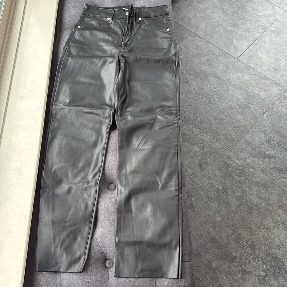 Express, modern straight, super high-rise, 6R, faux leather pant